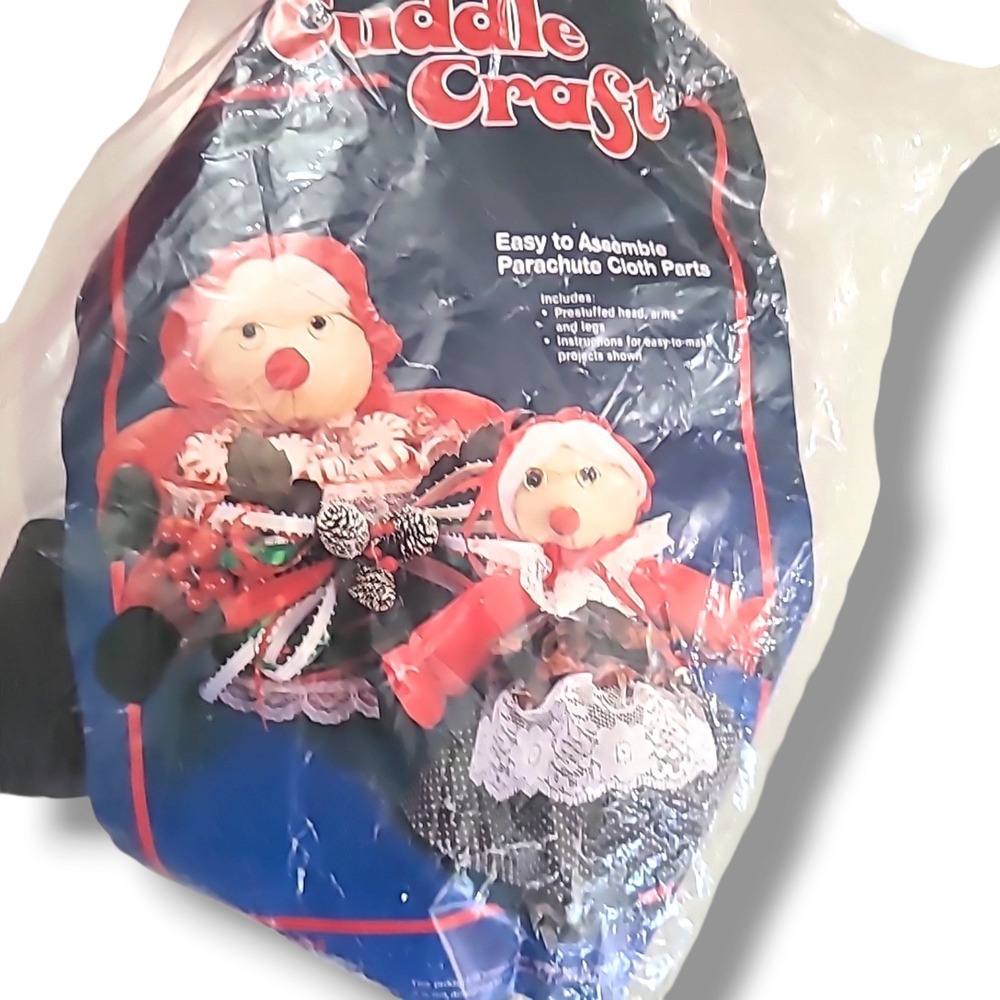 1992 CUDDLE CRAFT KIT - Parachute MRS SANTA CLAUS - Med. #9698 Westrim Christmas